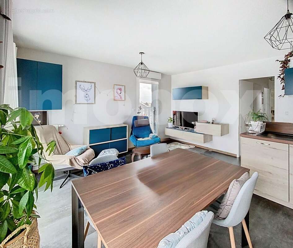 charlotte-hillaire_00005 - Appartement à SAINT-GEREON