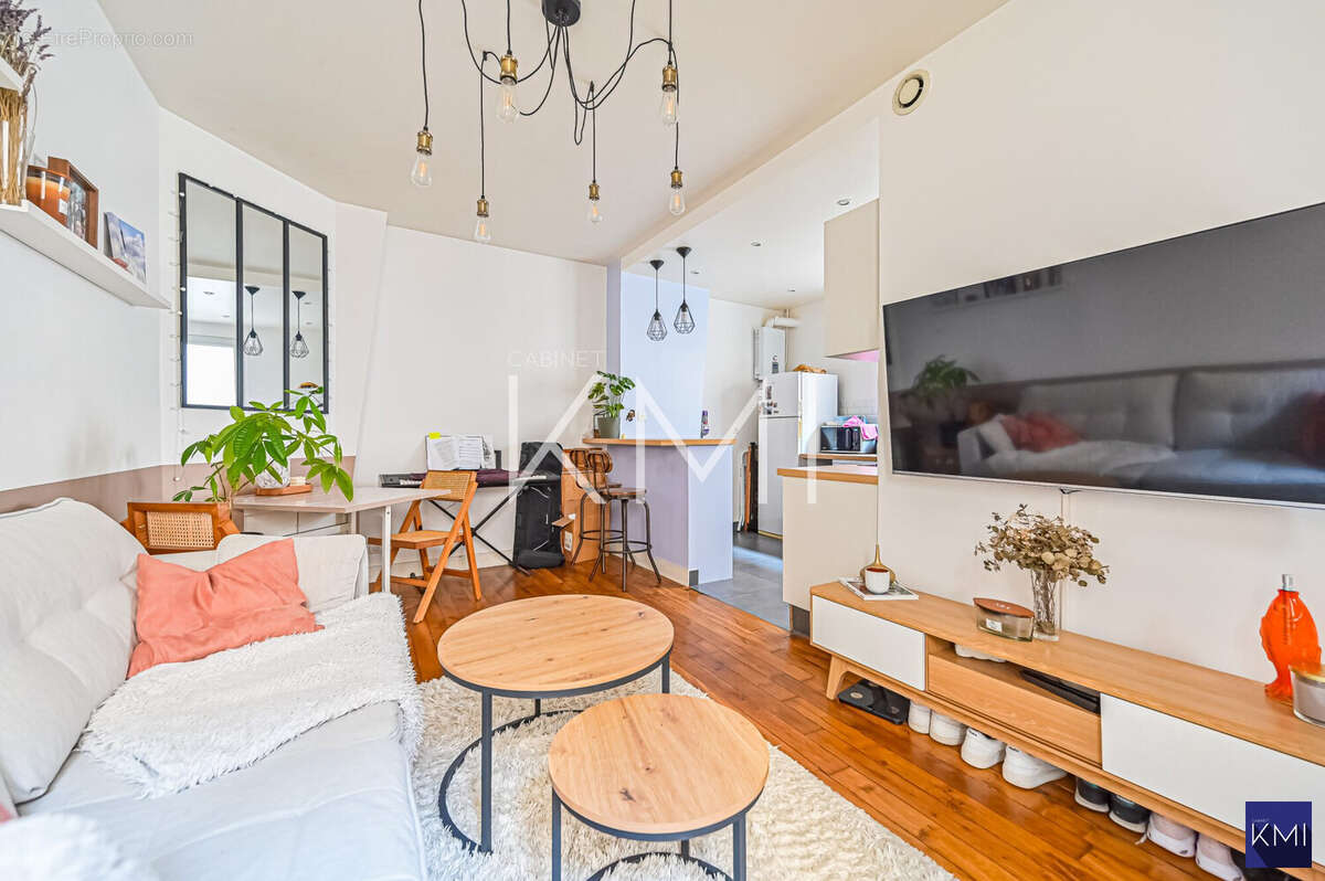 Appartement à PARIS-20E