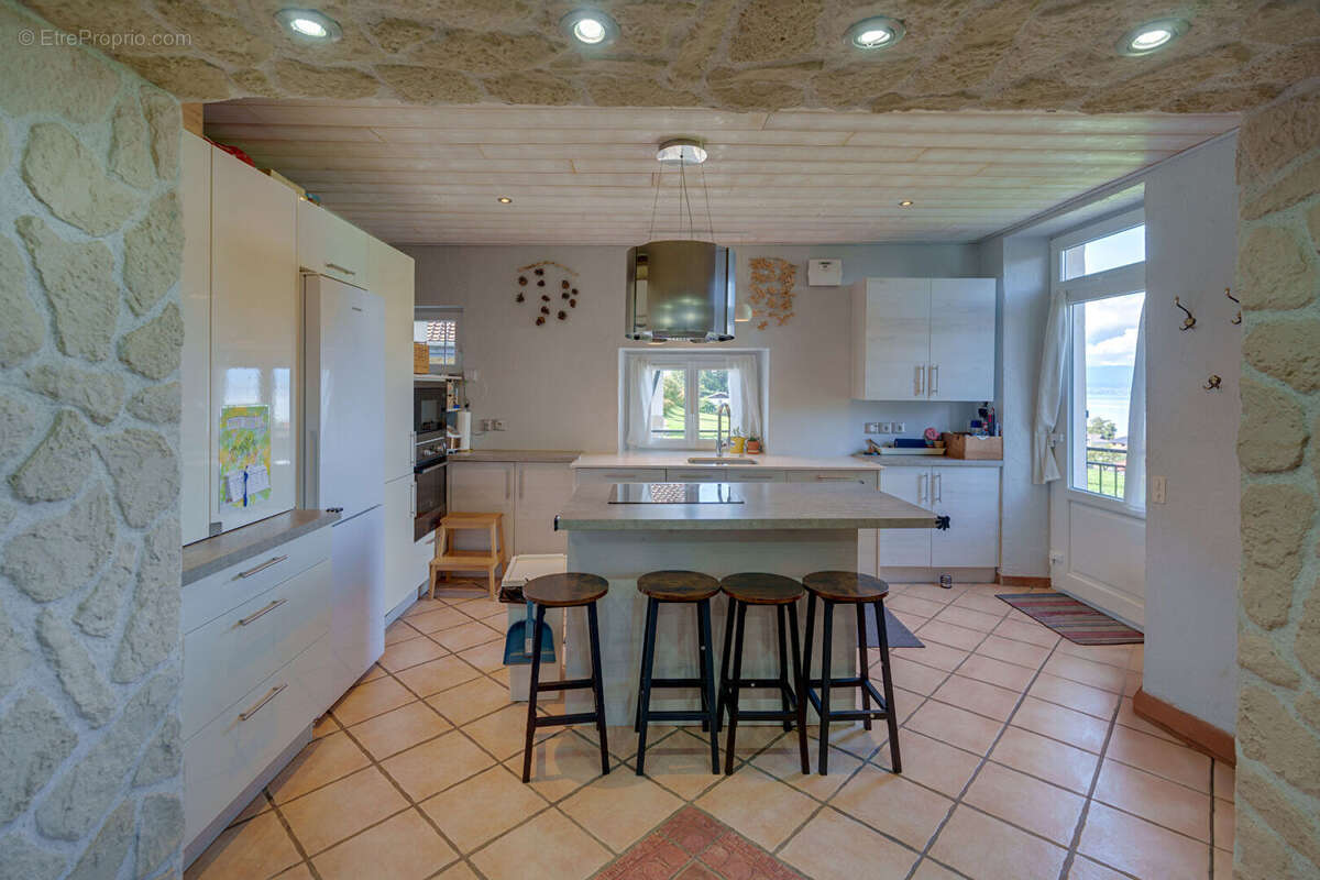 Maison à LUGRIN