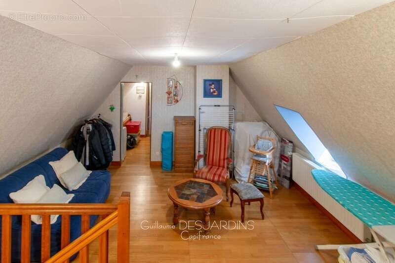 Maison à AUBRY-LE-PANTHOU