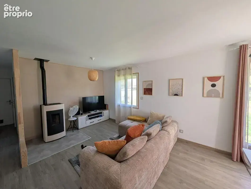 Pavillon 102 m² - Double salon-séjour - 4 chambres - La Loupe (28240) - photo 5