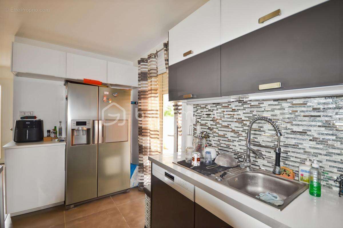 Villa de 255m², 3 chambres, garage, atelier, sur 2254m² de terrain - photo 16