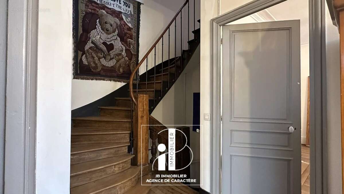 Maison à FONTAINEBLEAU