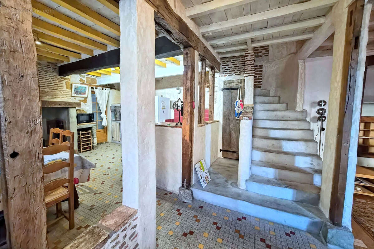 Maison à VILLENEUVE-DE-MARSAN