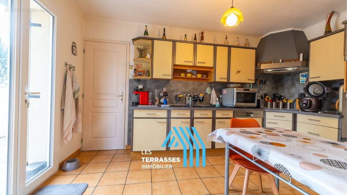 Maison à SAINT-MARCEL-LES-SAUZET