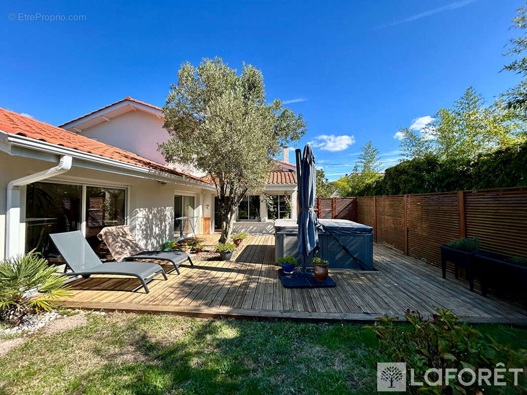 Maison à GUJAN-MESTRAS