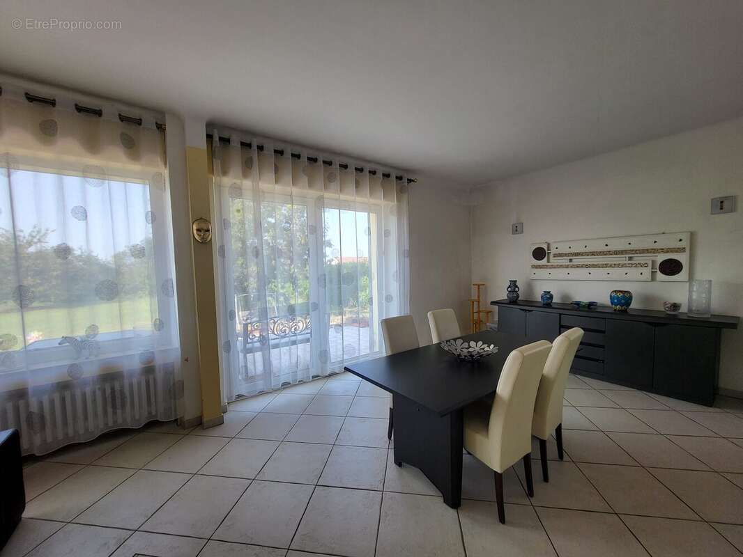 Maison à HAUCOURT-MOULAINE