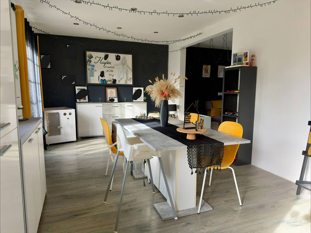 Maison à LA FEUILLEE