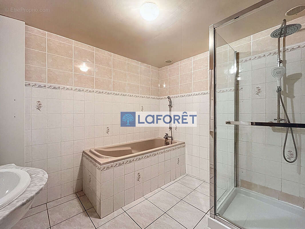 Maison à VAUX-SUR-BLAISE