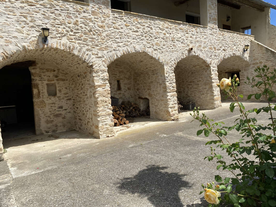 Maison à BAGNOLS-SUR-CEZE