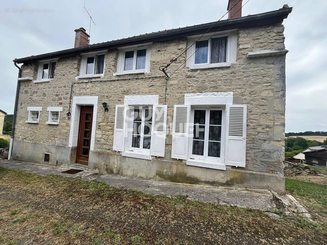 Maison à CORBENY