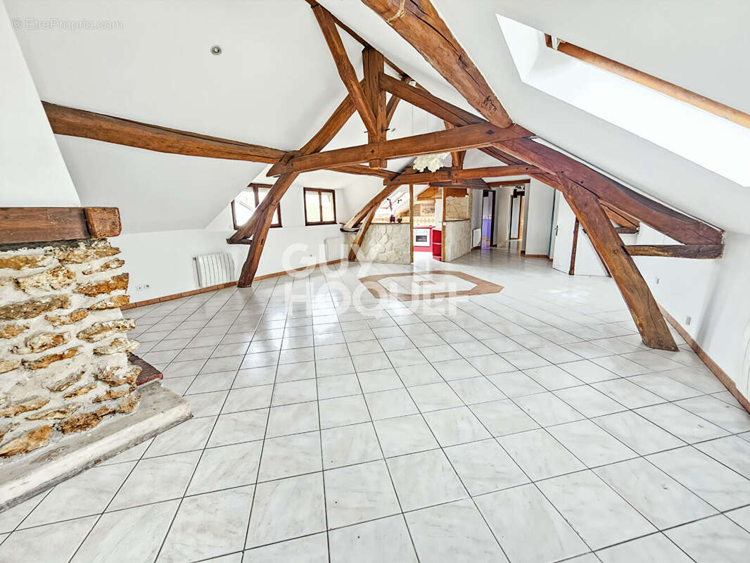 Appartement spacieux à vendre à Chaumes en Brie - photo 3
