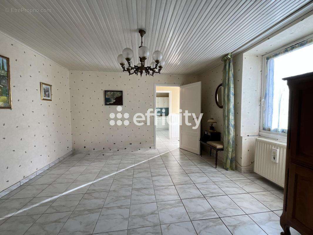 Maison à SAINT-PRIEST