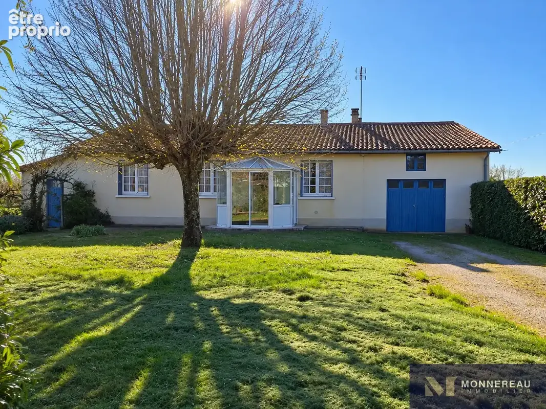 Maison de plain pied avec dependances - photo 1