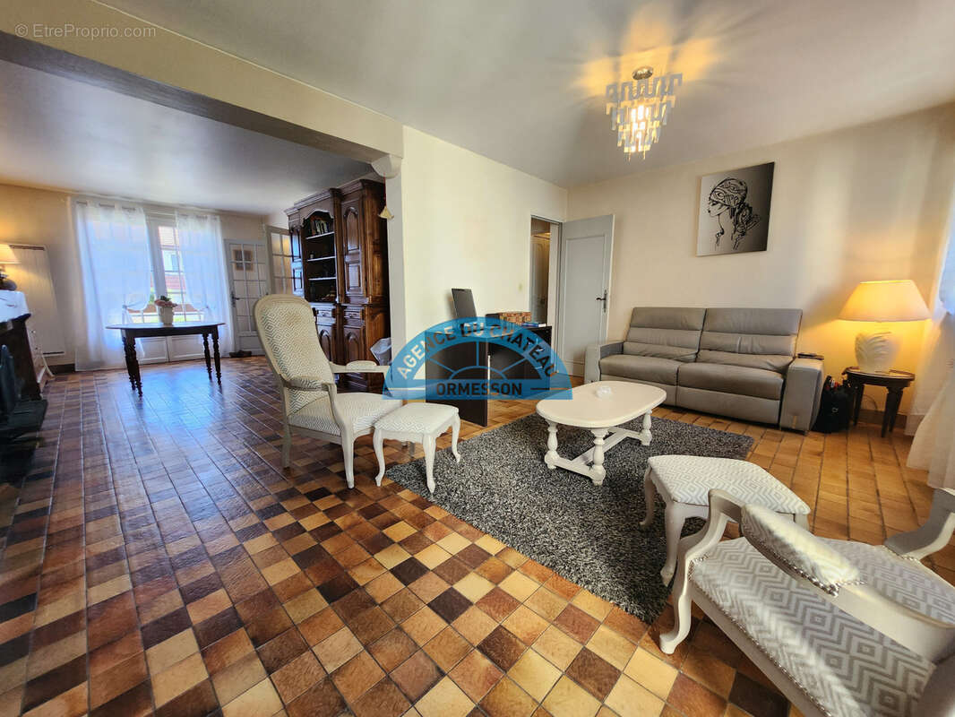 Maison à ORMESSON-SUR-MARNE