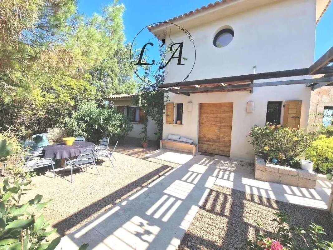 Maison à PORTO-VECCHIO