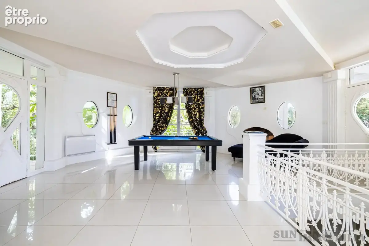 Maison 10 pièces 285 m² à vendre à Cannes (06150) - photo 2