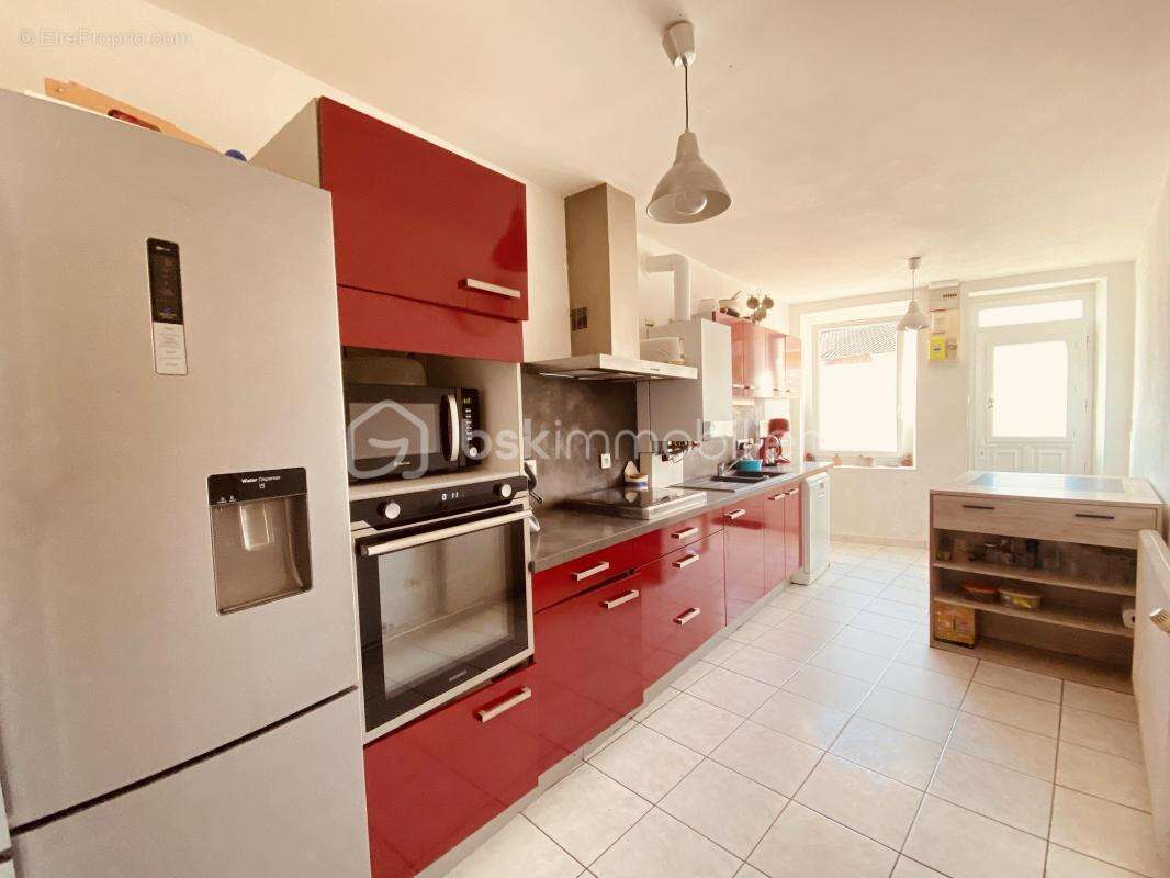 Maison à MONTLUEL