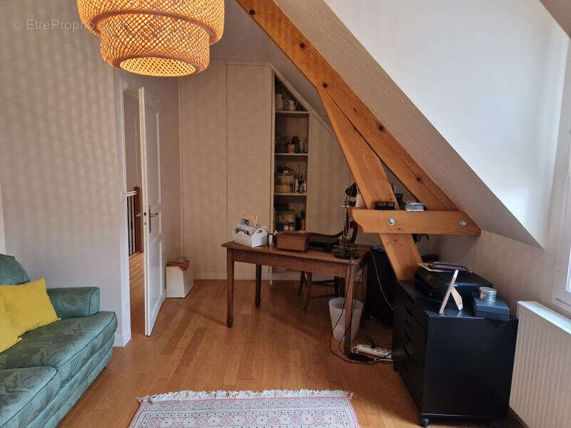 Maison à VIEUX-MOULIN