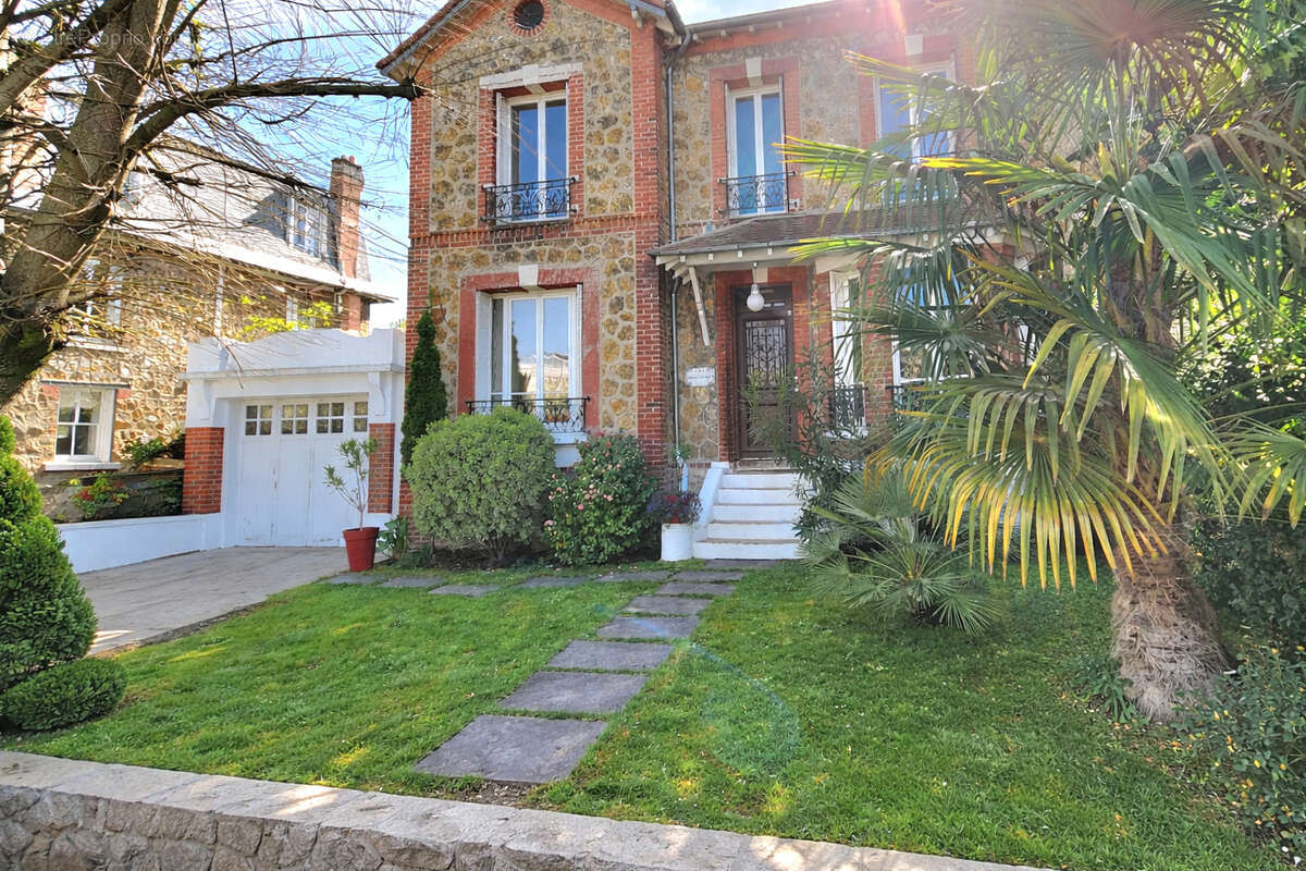 Maison à ENGHIEN-LES-BAINS