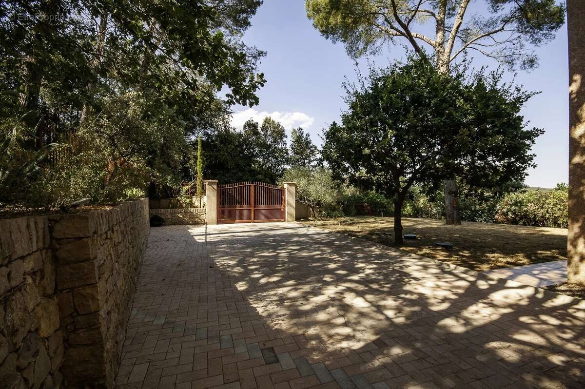 Maison à MONTFORT-SUR-ARGENS