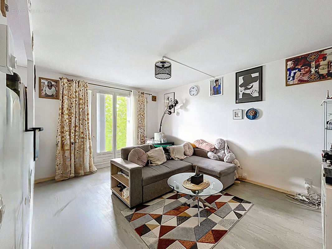 Appartement à SAINT-MICHEL-SUR-ORGE