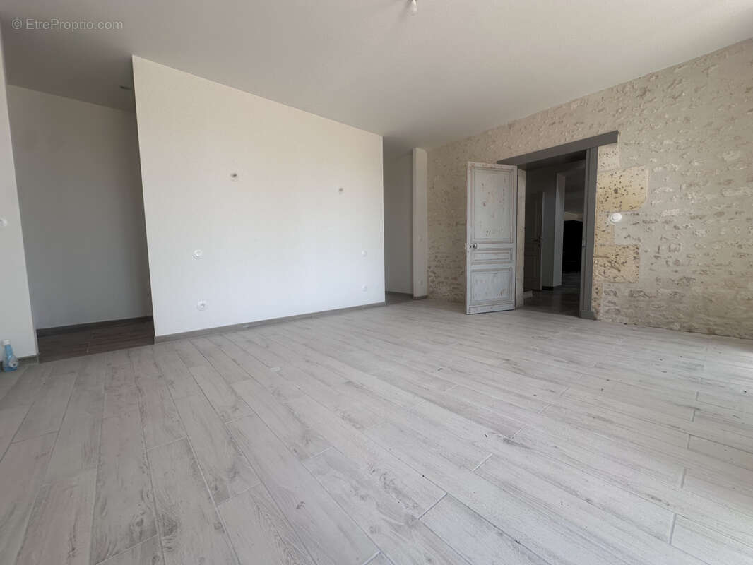 Maison de caractère entièrement rénovée   5 chambres   Dépendances - photo 5