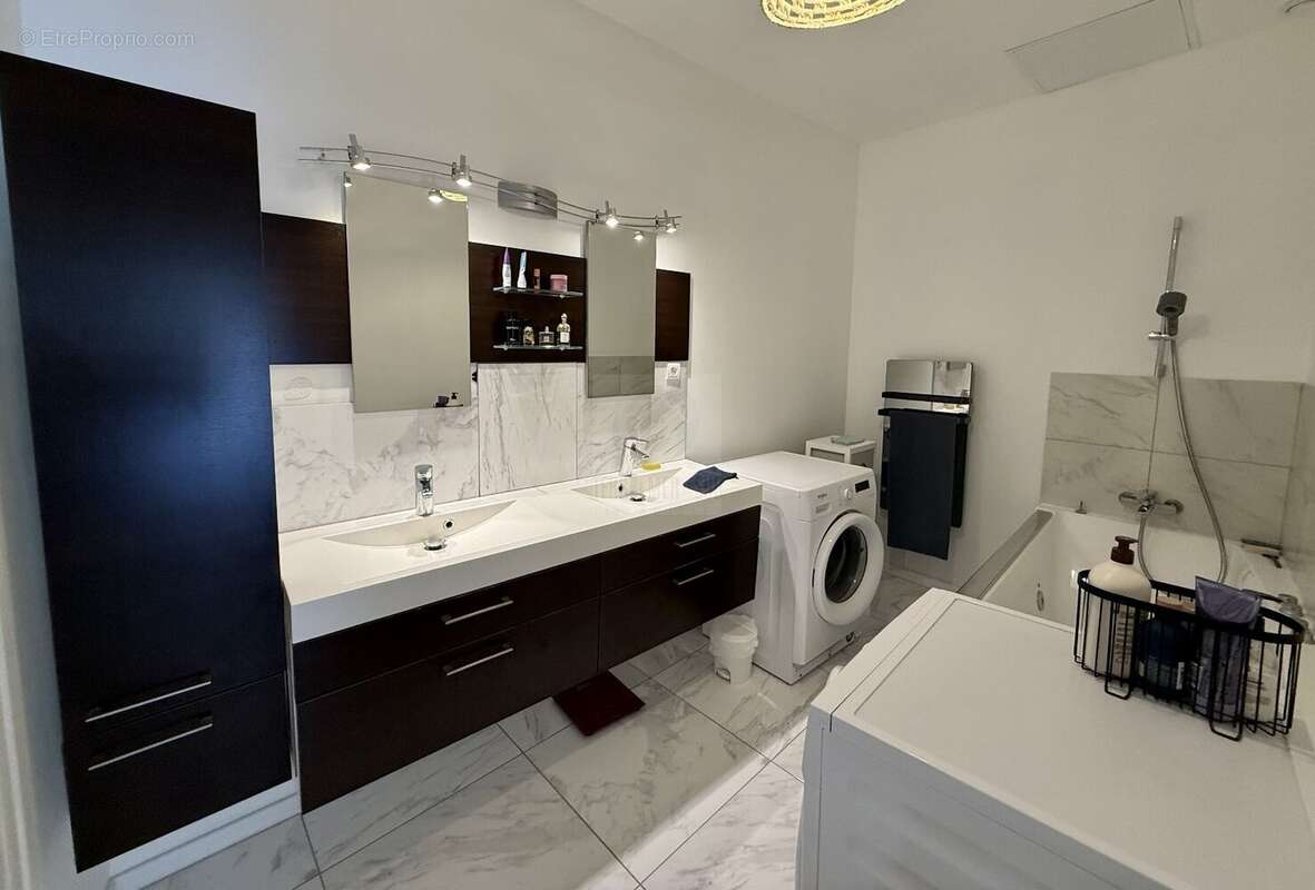 Appartement 105 m² à Beziers  - photo 6