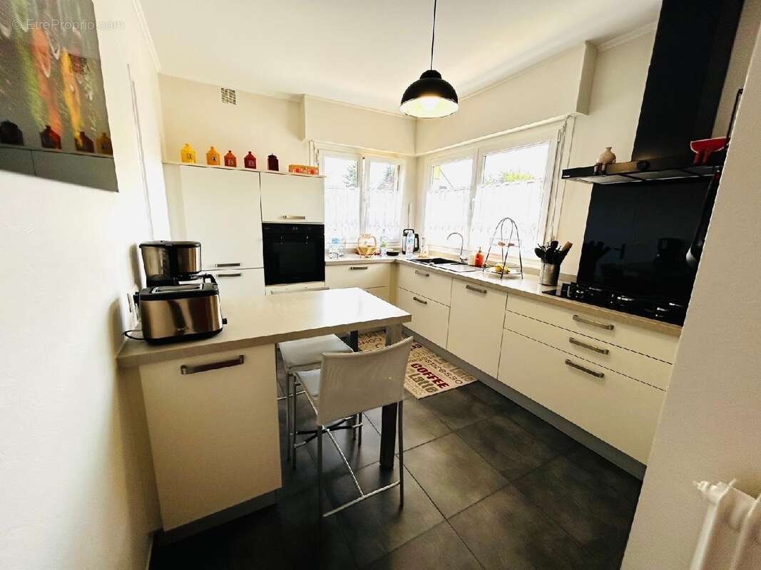 Maison 137 m² à Bruay-La-Buissiere  - photo 3