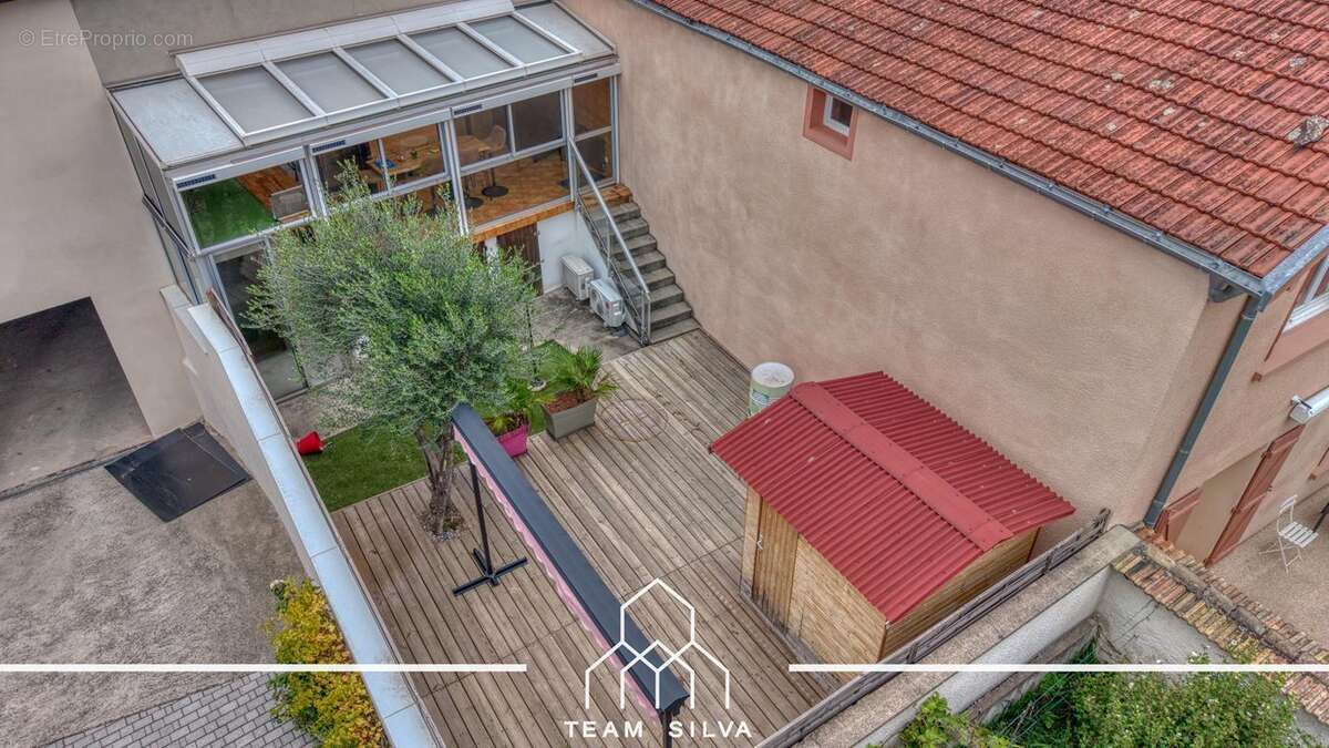 Maison à SEREZIN-DU-RHONE