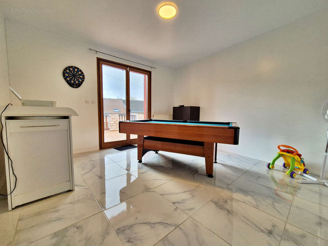 Maison à PAGNY-SUR-MEUSE