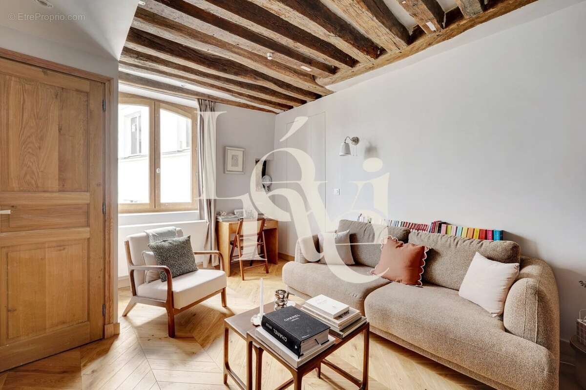 Appartement à PARIS-14E