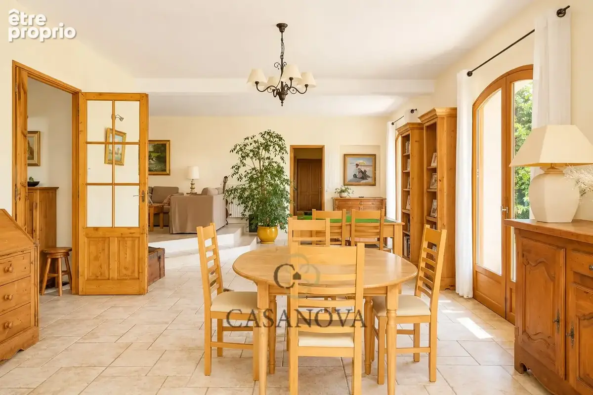 Mont Valat, bastide 196 m², vue dégagée, piscine, double garage - Sommières, entre Nimes et Montpellier. - photo 16