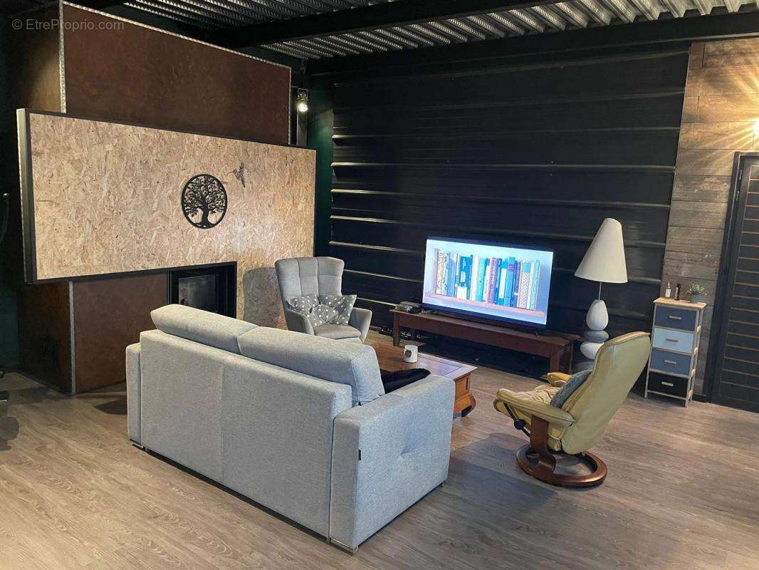 Appartement à MONTCEAU-LES-MINES