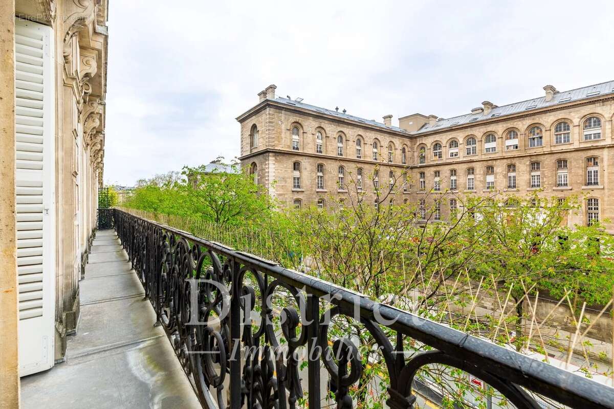 Appartement à PARIS-4E