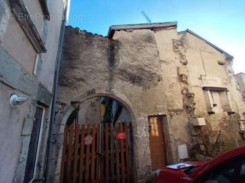 Maison à CHATEAU-L'EVEQUE