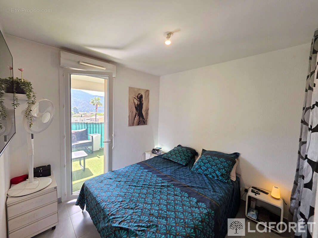 Appartement à CARROS