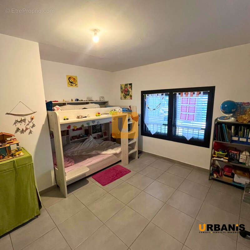 Maison f4 idealement situee au port - photo 5