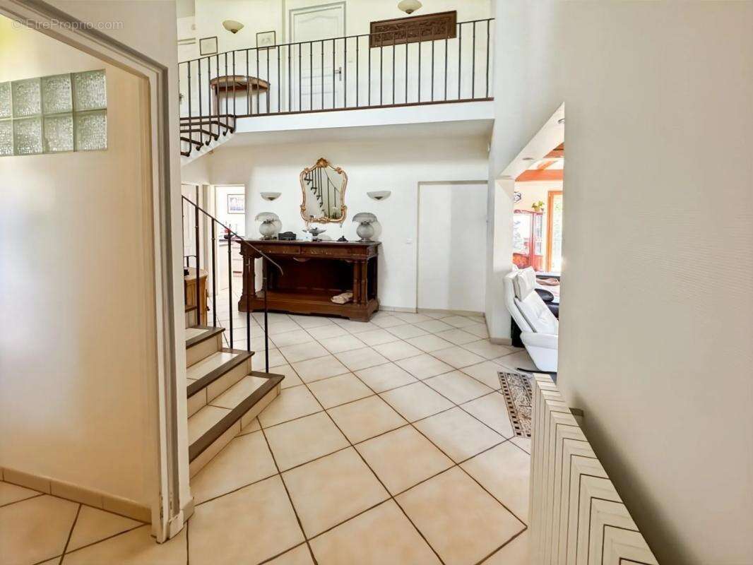 Maison à VAUX-SUR-SEINE