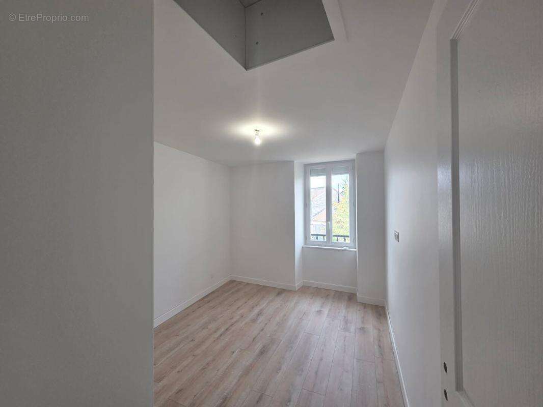Maison  Magnac sur Touvre 90 m² 4 pièce(s)   Crit réf 426115 - photo 9