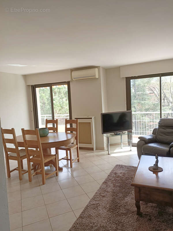 Appartement à MANDELIEU-LA-NAPOULE