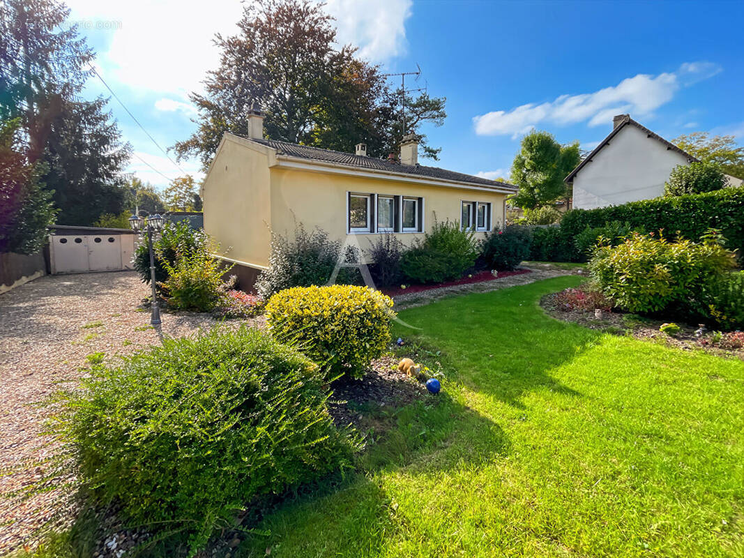 Maison à AUVERS-SUR-OISE