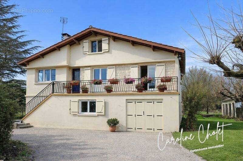 Maison à PORT-SAINTE-FOY-ET-PONCHAPT