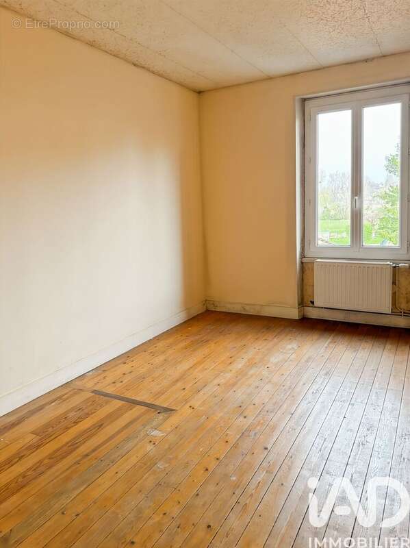 Maison 115 m² à Gy-Les-Nonains  - photo 7