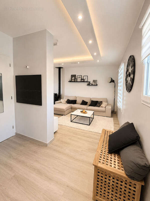 Maison à la Chapelle en Serval de 89 m² Idéalement située avec 300m2 de terrain !!! - photo 3