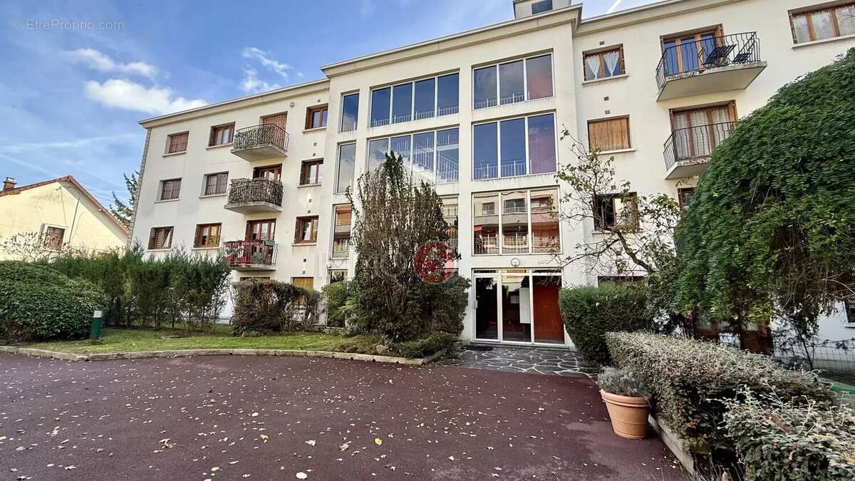 Appartement à LE RAINCY
