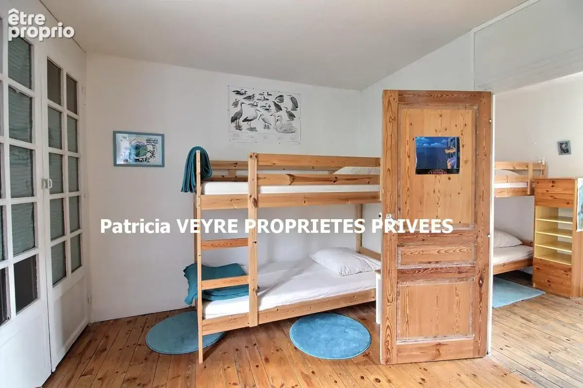 BOURG ARGENTAL 42220 Maison de village 188 m² habitables 7 chambres sur 381 m² de terrain avec une activité de gite opérationnel - photo 7