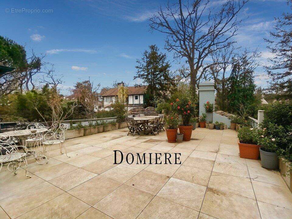 Appartement à GARCHES