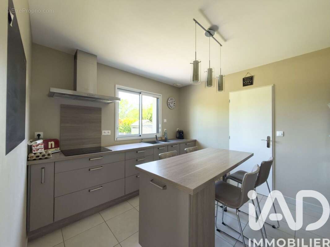 Photo 6 - Maison à LA VAUPALIERE