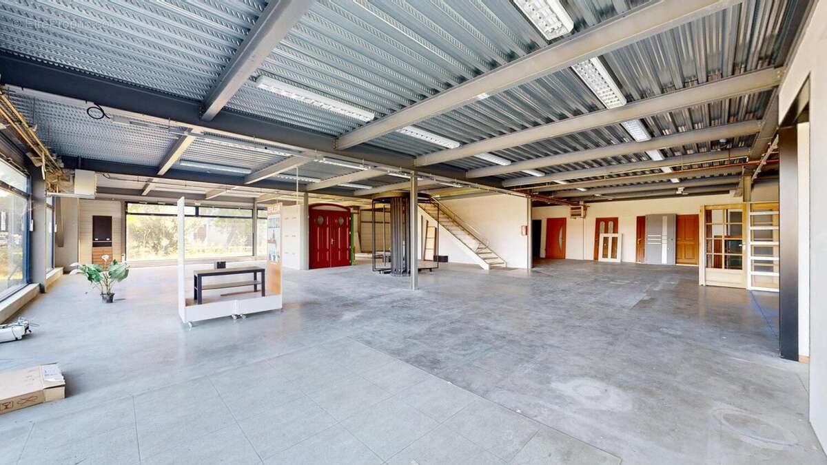 Commerce 2600 m² à Saint-Gaudens  - photo 3